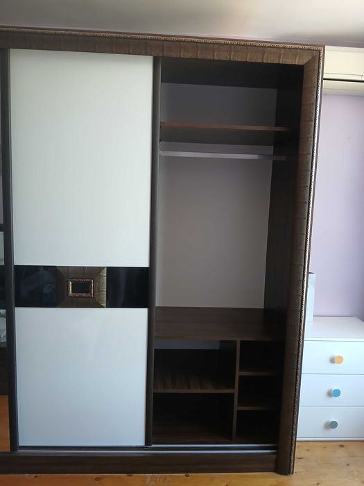 Мебели за спалня