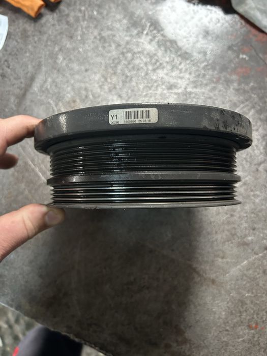 Fulie vibrochen arbore cotit bmw cod motor m47