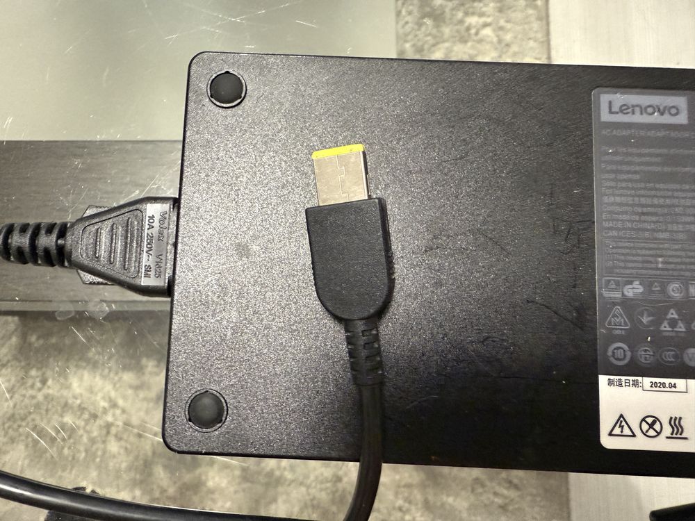 2 броя оригинални захранвания за лаптоп Lenovo 230W