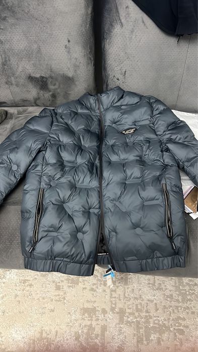 Продам куртку новая зимная