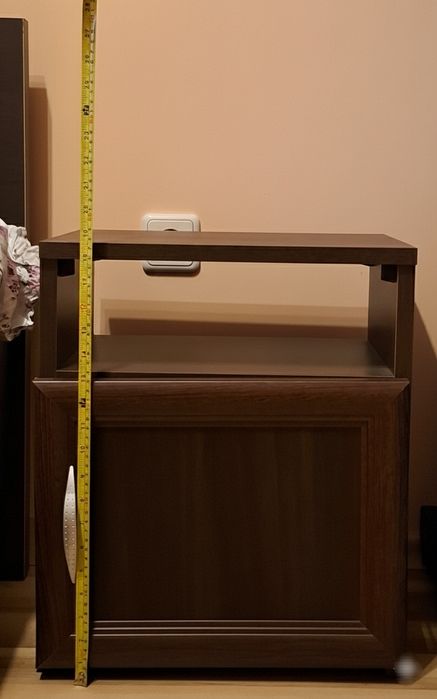 Продавам легло/гардероб