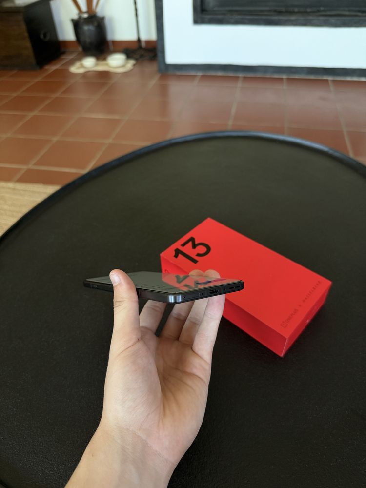 КАТО ЧИСТО НОВ OnePlus 13 5G 256GB  Black Eclipse + гаранция