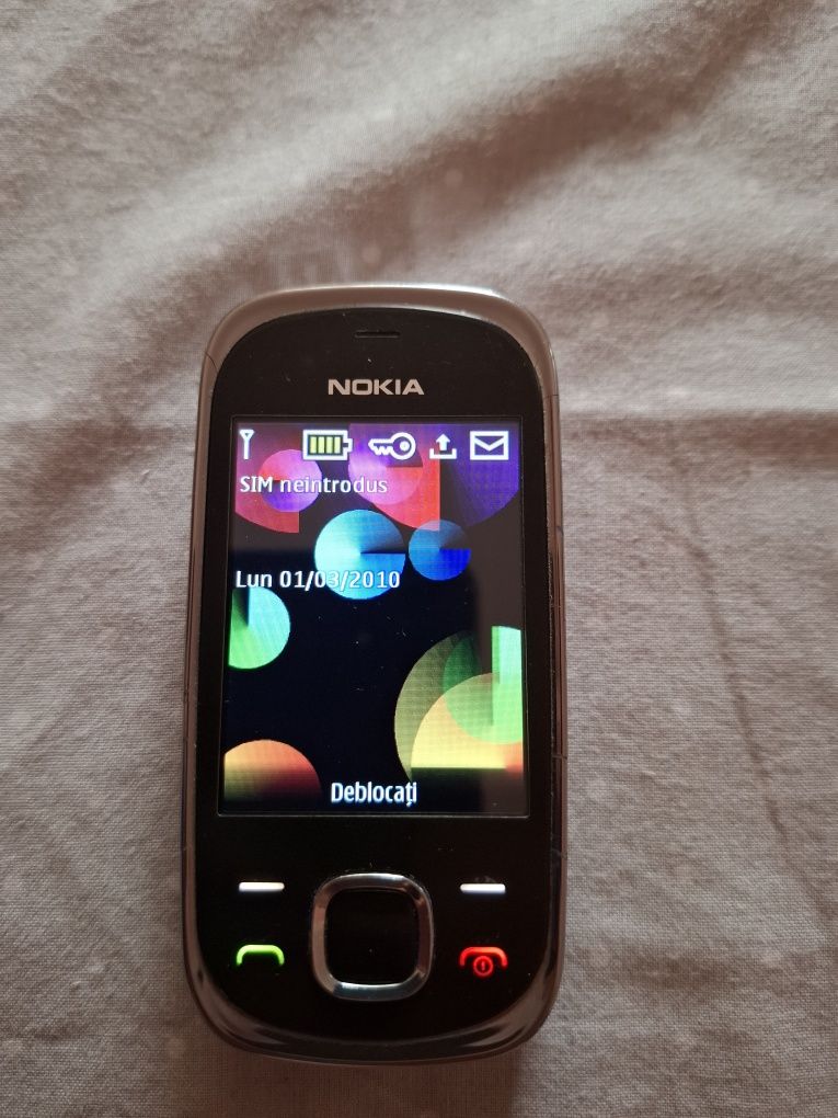 De vânzare Nokia 6500s-1 /Nokia 7270.