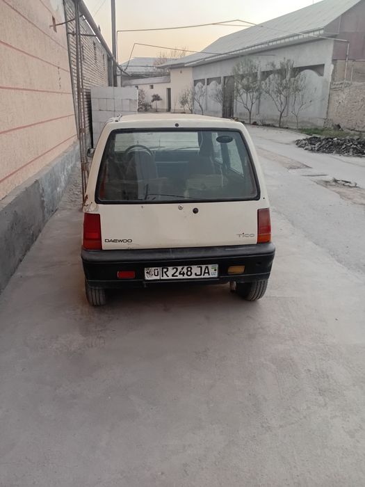 Тико сотилади юриб турган мошина