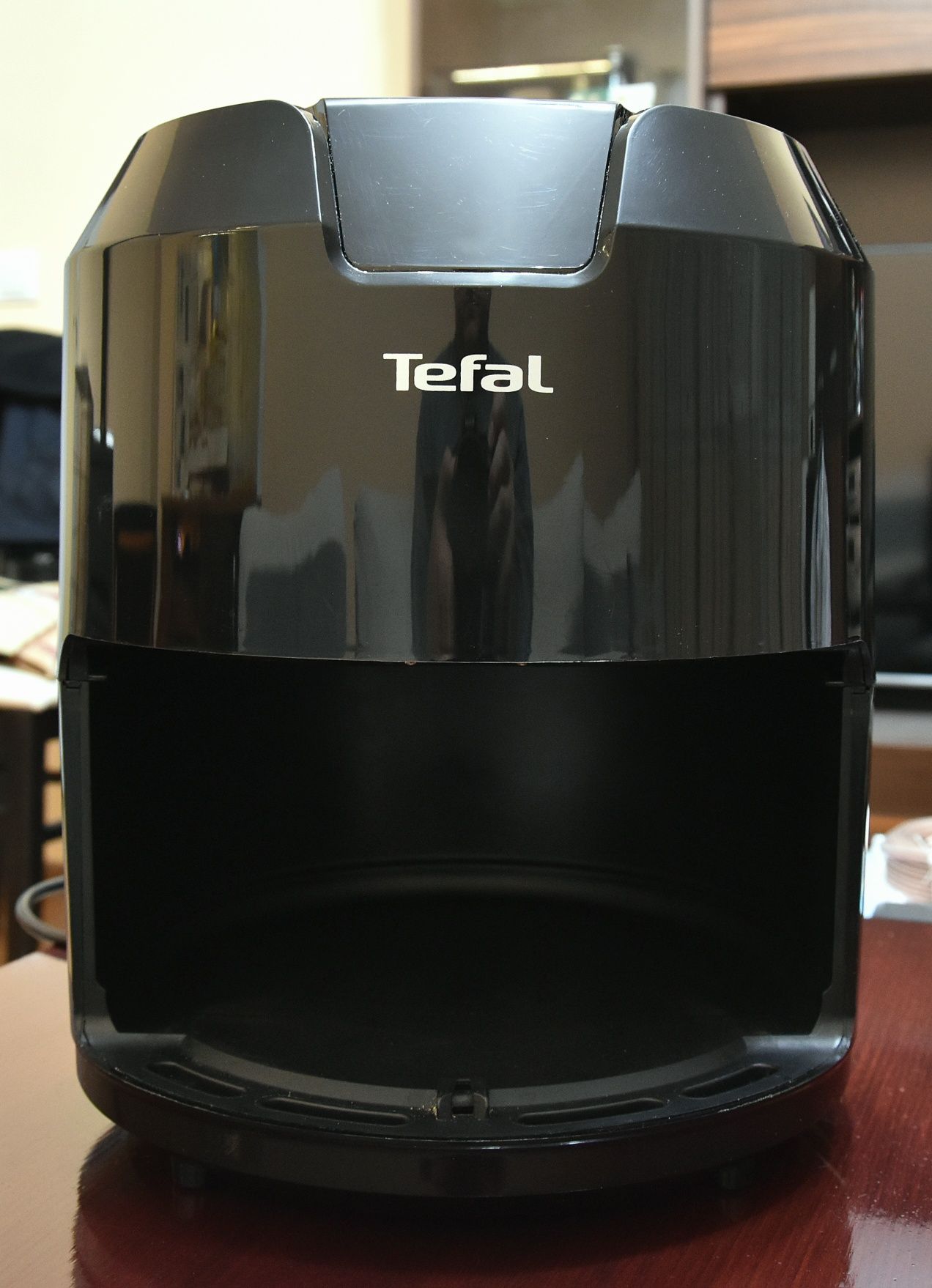 Продавам фритюрник с горещ въздух  еър фрайър TEFAL Easy Fry 4.2 L