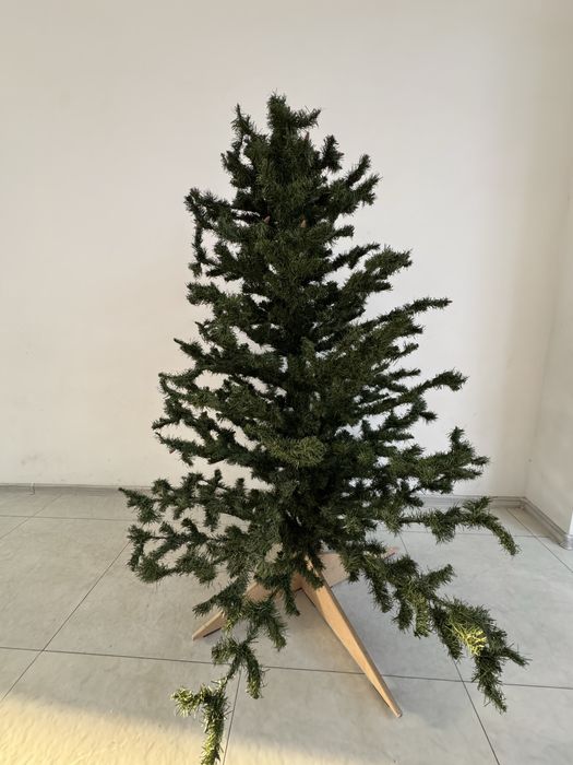 Продается Елка б/у