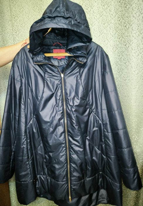 Продадим зимнюю куртку 62р. б/у