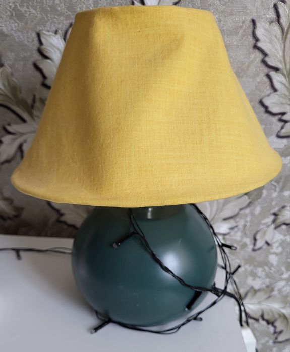 Настольная лампа