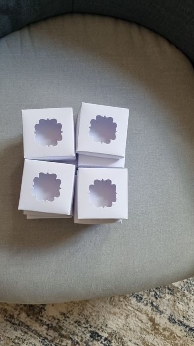 Cutii pătrate 7x7cm