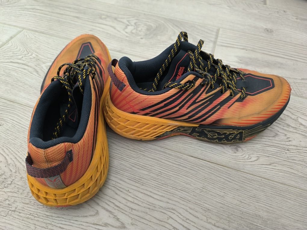 Маратонки Hoka Speedgoat 4