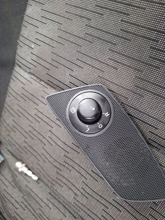 Oglinda laterala electrica portiera fata stanga SKODA OCTAVIA 2 Facelift 1Z3 2009 - 2013