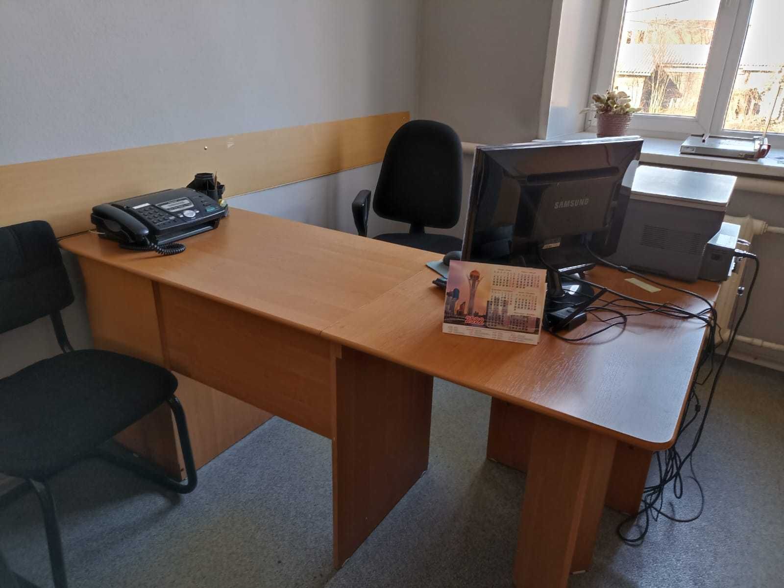 Двух тумбовые офисные столы