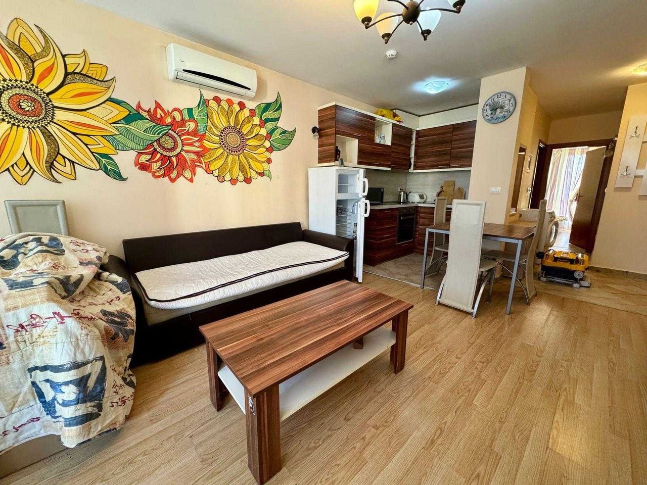Продава се Двустаен апартамент в Свети Влас - 65 кв.м за 1516 €/кв.м - Снимка #1