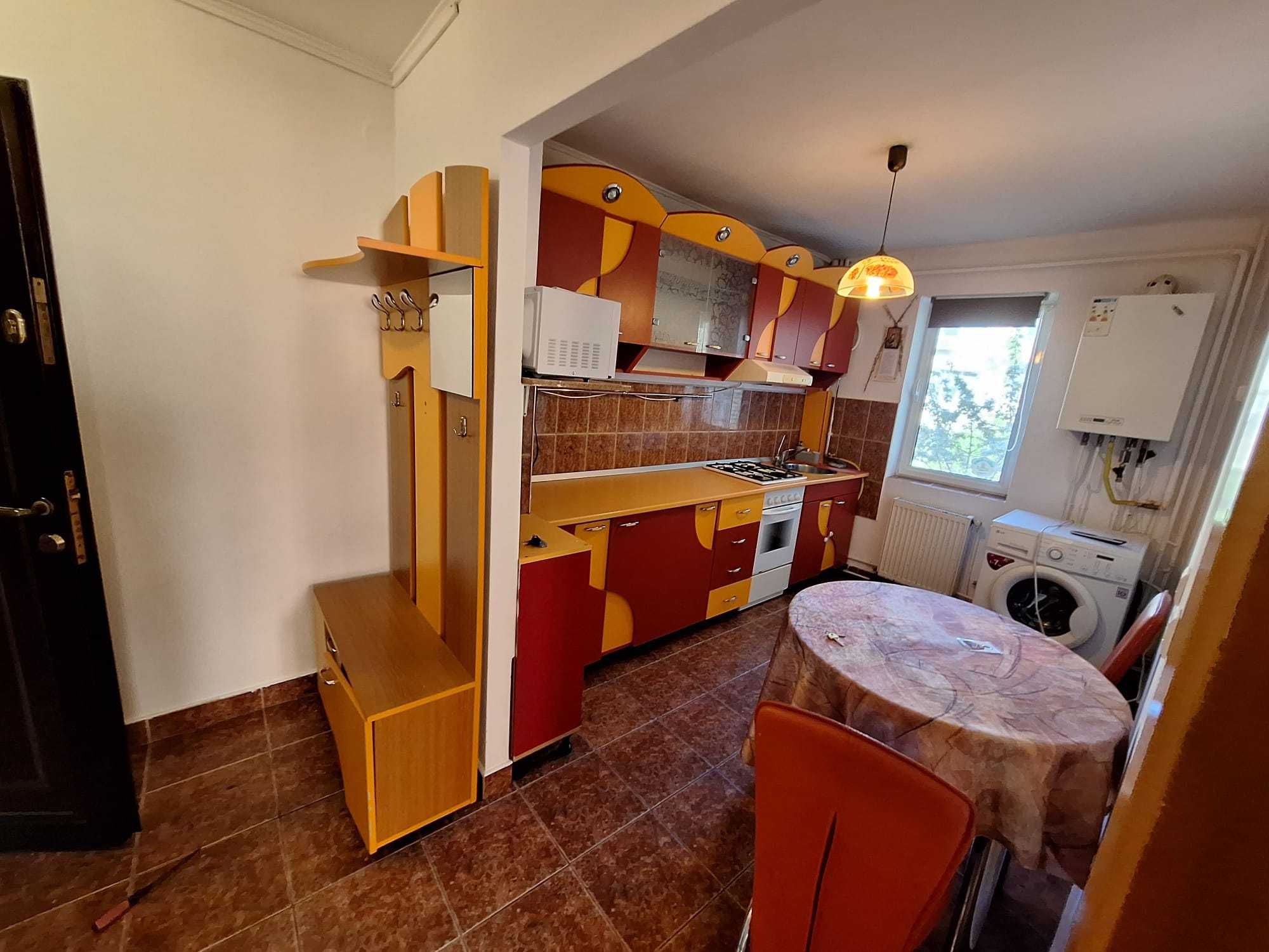 Apartament cu 2 camere decomandat etaj 2 Tudor Vladimirescu 50 mp