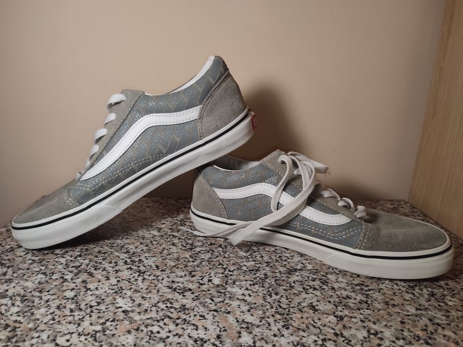 Adidași Vans de vânzare