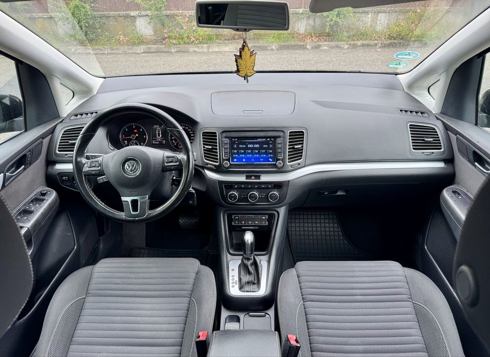 Vw Sharan 2014 CUP 2.0 tdi - DSG, 5 locuri, navi, usi electrice, xenon