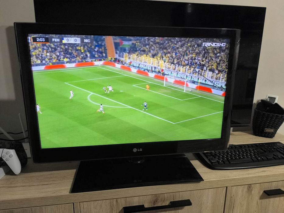 Телевизор LG 32 инча