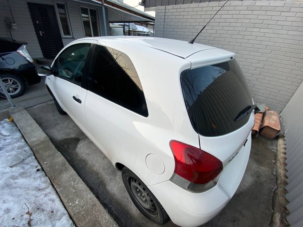 Toyota Yaris миханика растаможена на активном ходу