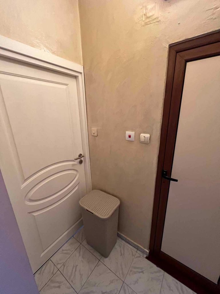 Продава се Четиристаен апартамент в Пловдив, Изгрев - 100 кв.м за 875 €/кв.м - Снимка #9