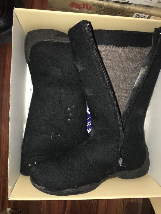 Продам сапожки детские р34