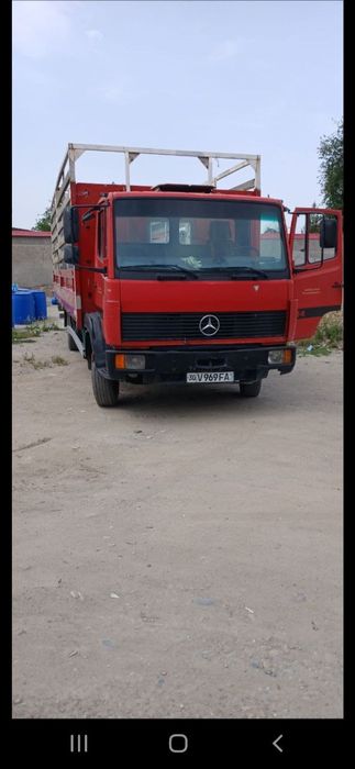 Mersades Benz 814