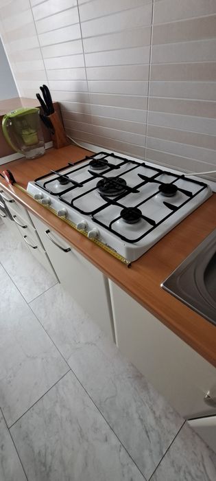 Plita pe gaz cu 5 ochiuri de gatire