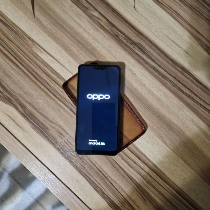 Продам телефон OPPO.
