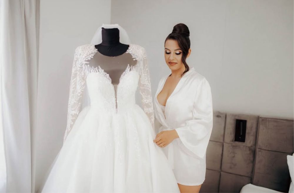 Rochie de mireasa din tafta