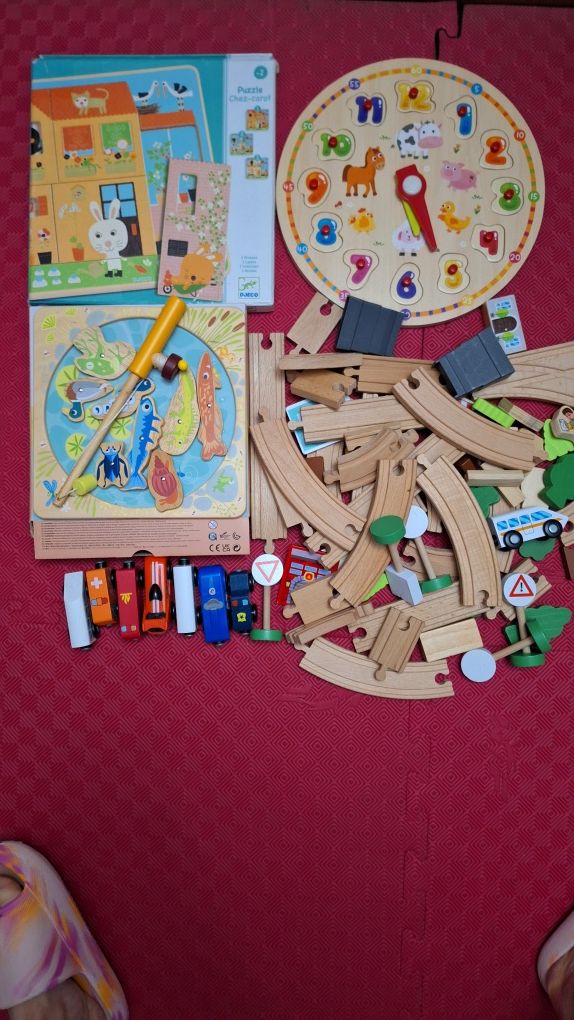 Lot jocuri și jucării din lemn