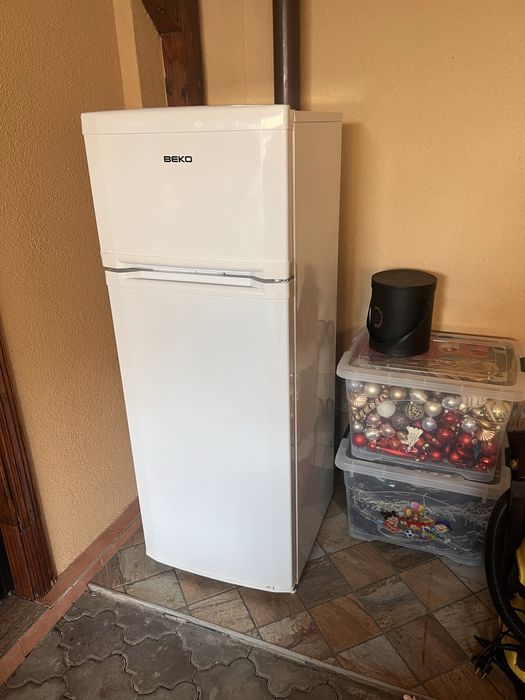 Frigider Beko cu 2 usi , 228 l , 145cm, alb