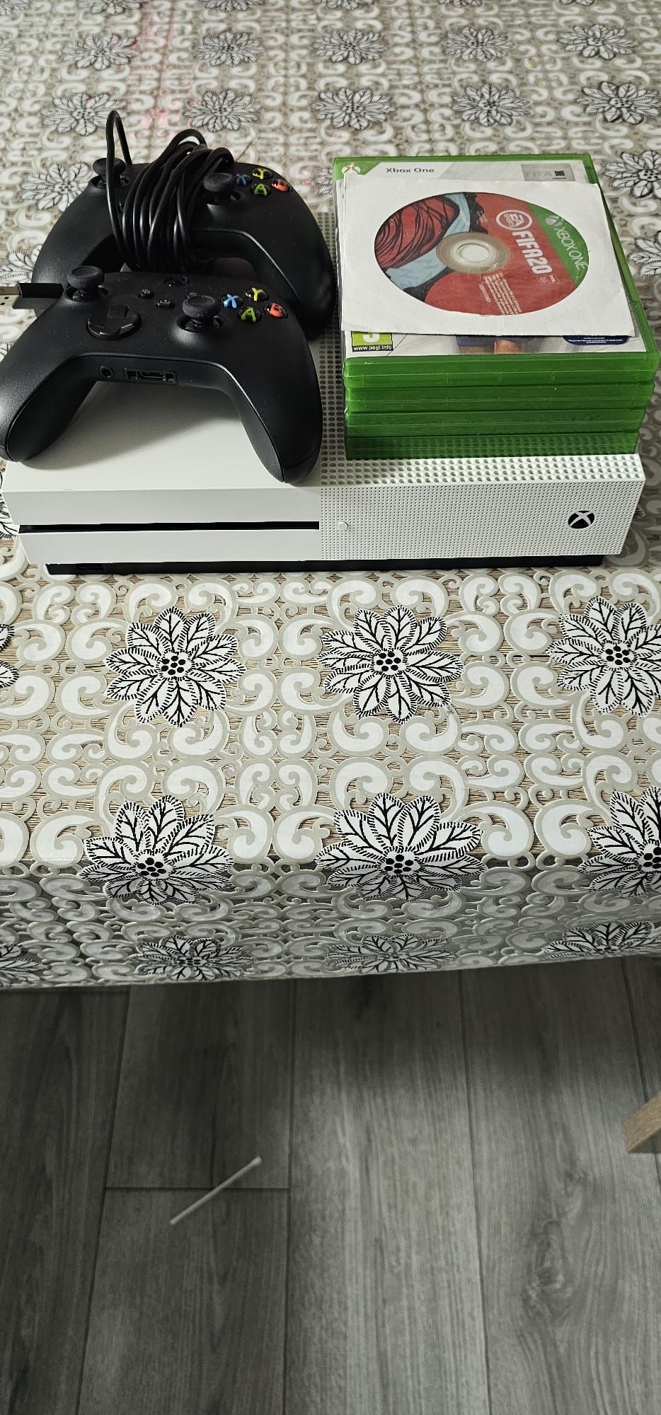 Vand Sau Schimb Xbox One s