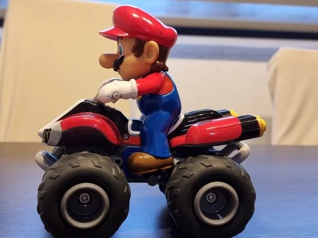 Mario Kart Nintendo cu telecomandă Super Mario Bros
ca nou