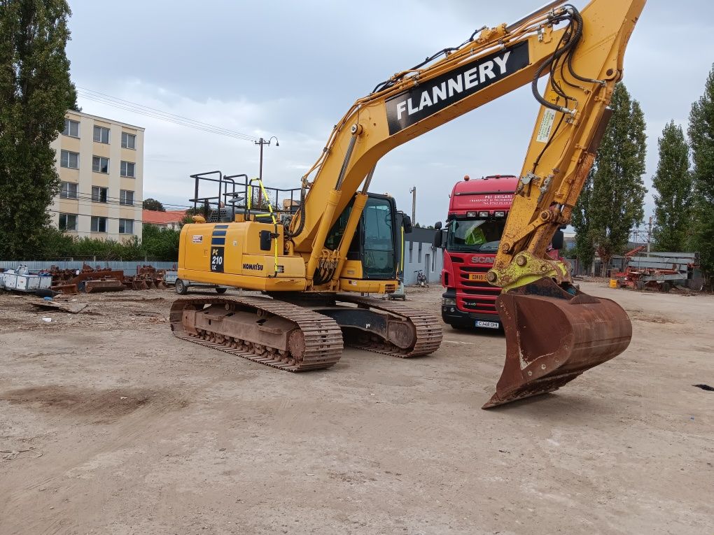 Vând excavator komatsu PC 210 LC