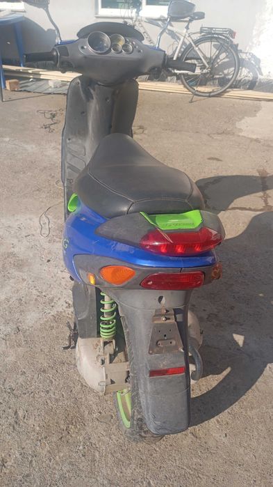 Vând scuter Piaggio