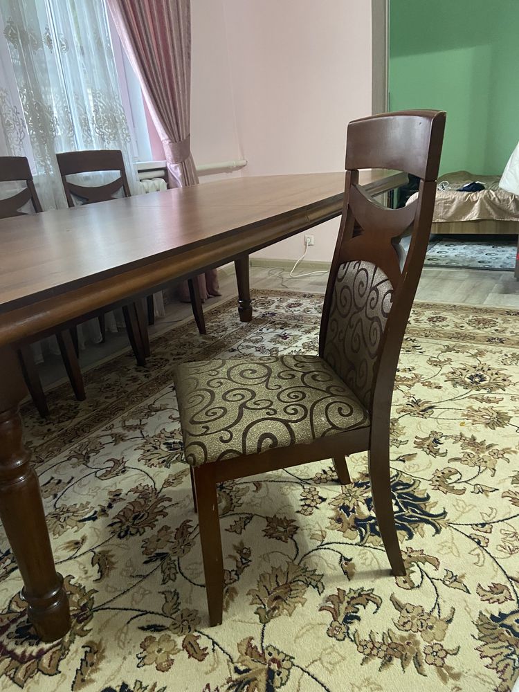 Стол с 10ти стульями