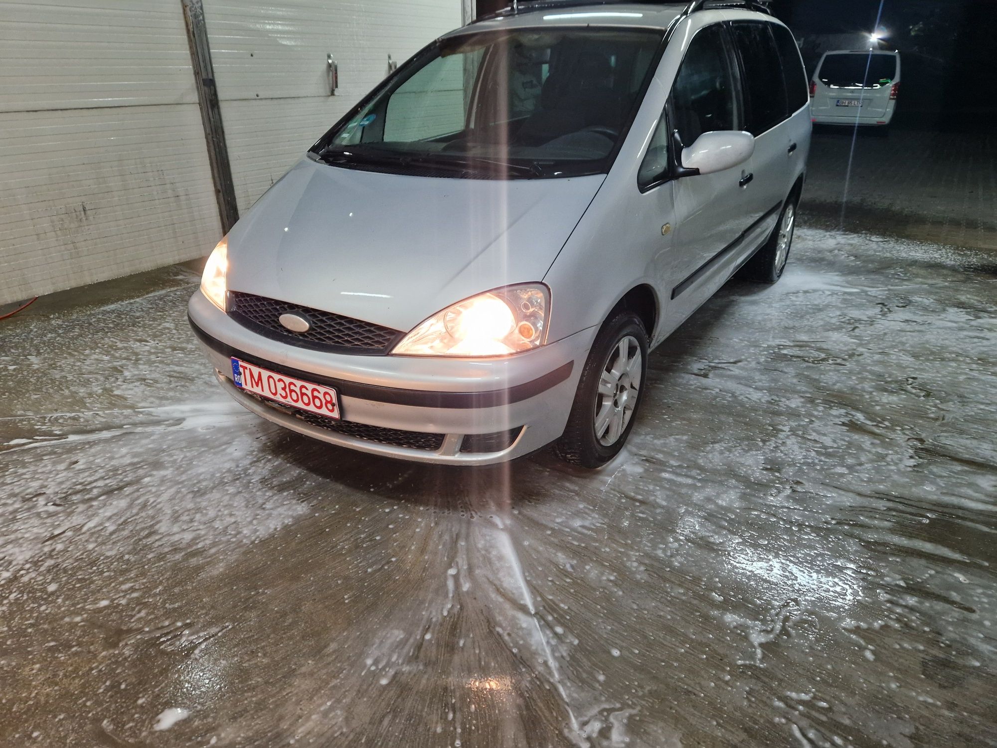Vând ford Galaxy an 2005 motor 1,9
