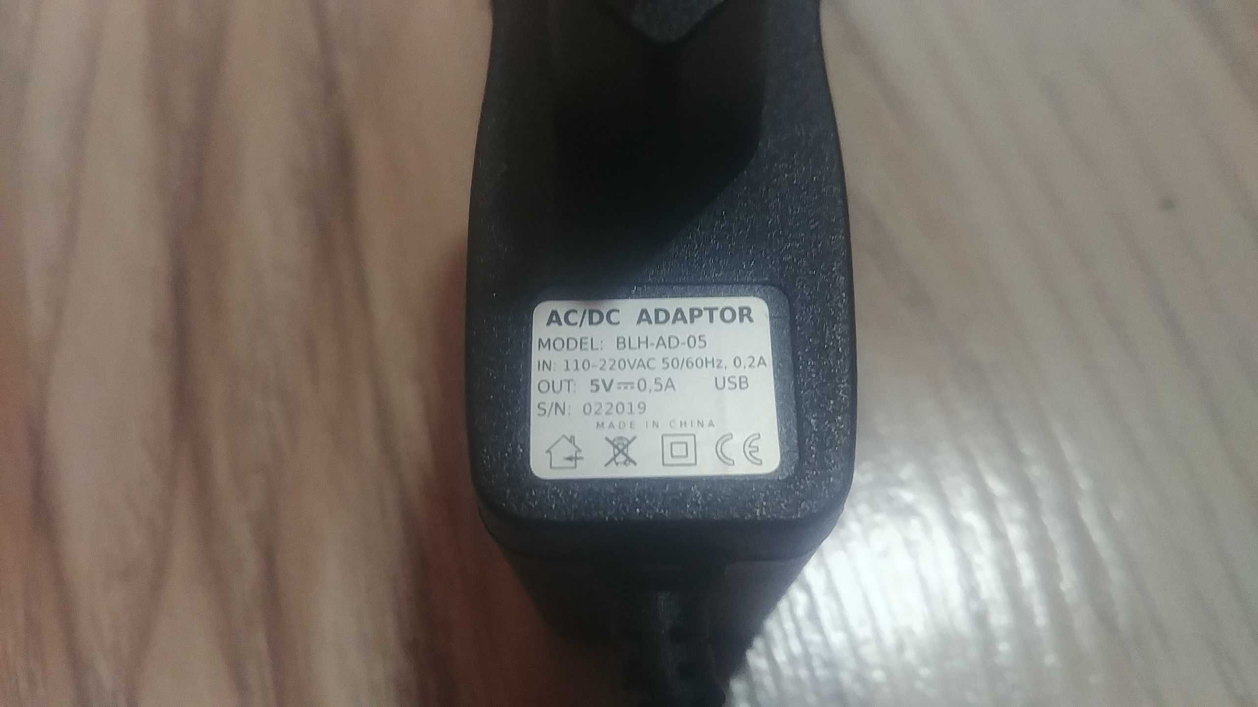 AC-Adaptor 5V 0.5A USB
