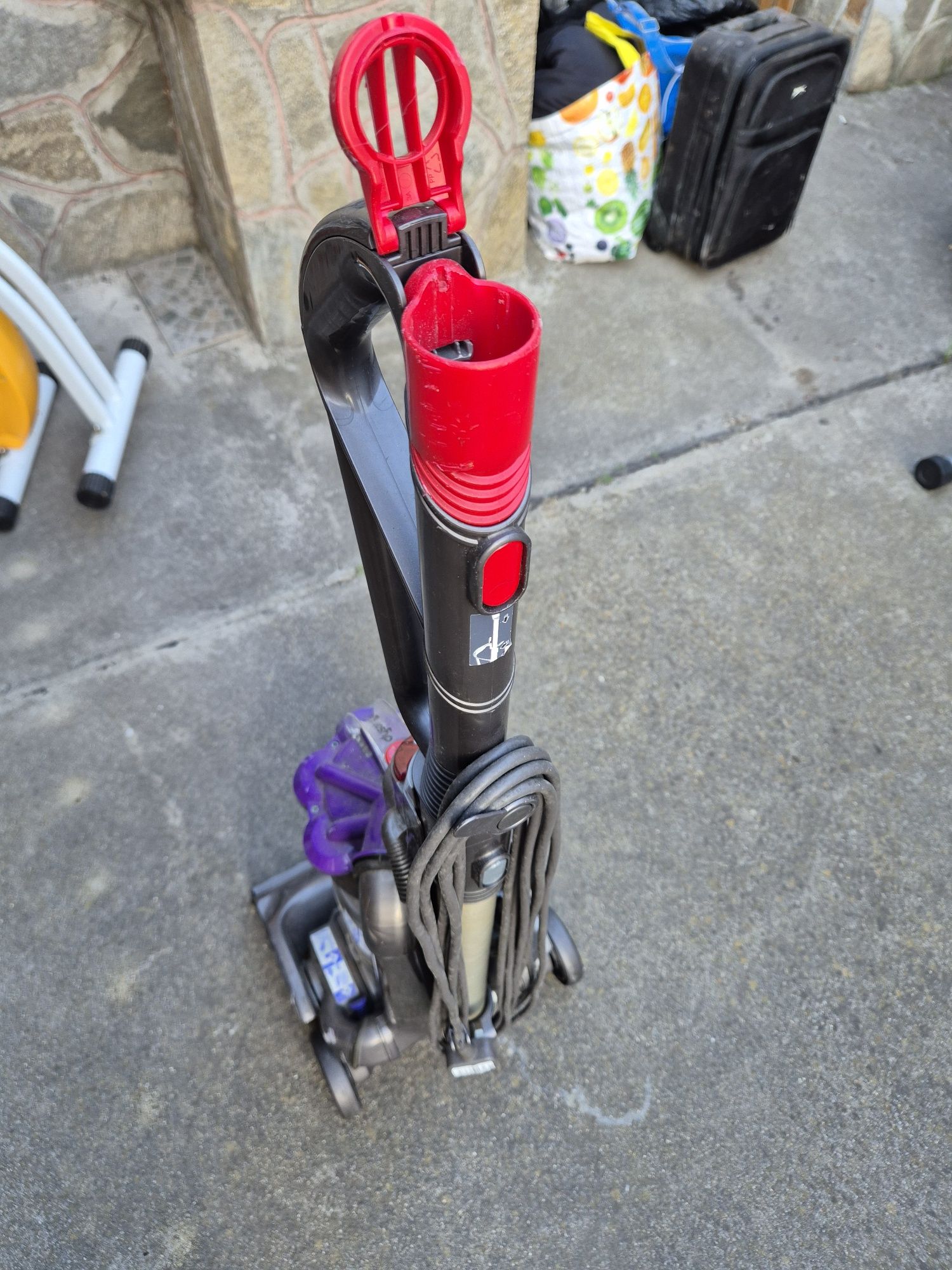Прахосмукачка Dyson