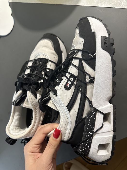 Спортни обувки FILA - размер 38