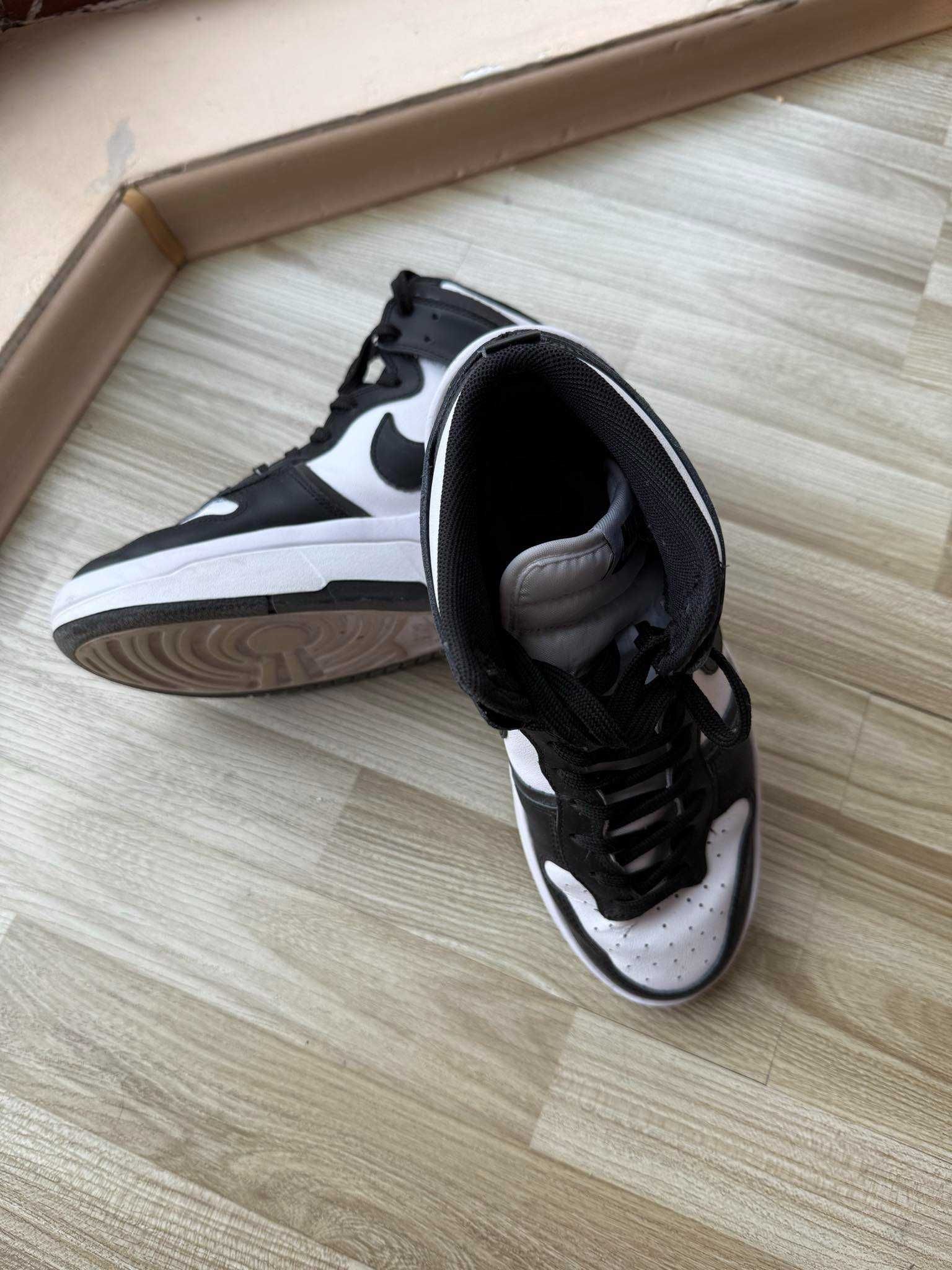 Nike Dunk High Rebel Black/White