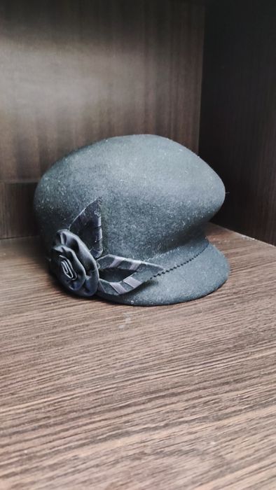 Отдам шапку женскую