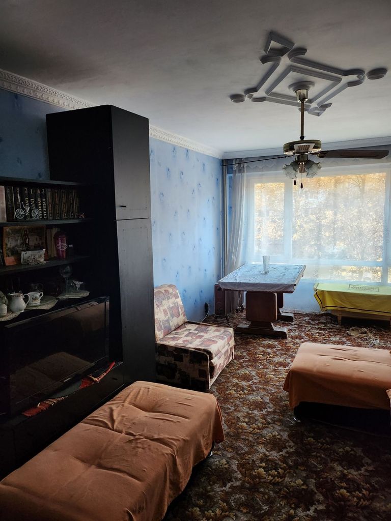 Продава се Тристаен апартамент в Кюстендил, Запад - 87 кв.м за 828 €/кв.м - Снимка #3