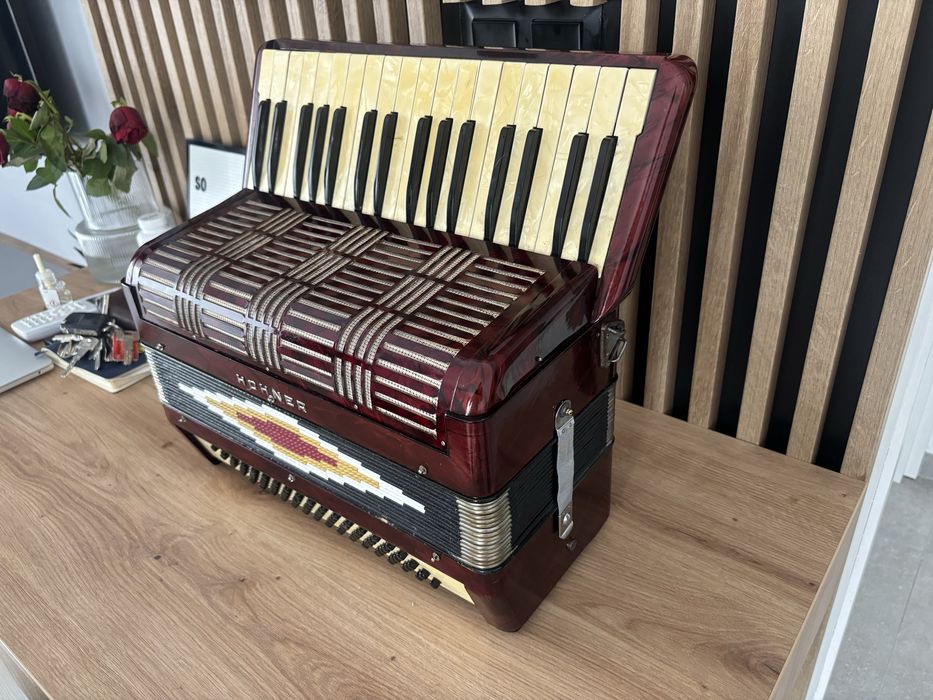 Acordeon Hohner Verdi 2 cu 80 de basi vergea