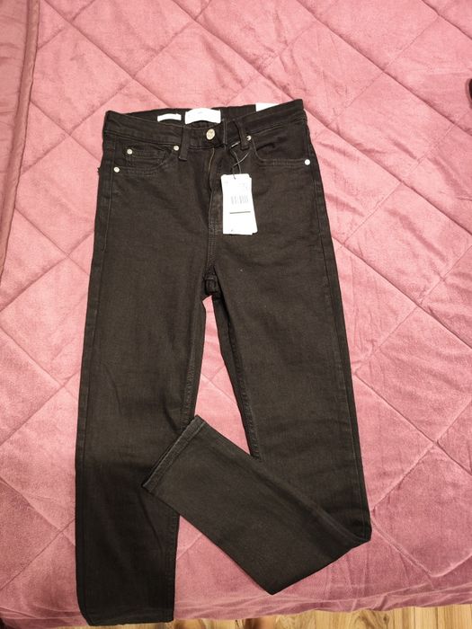 Zara/Mango jeans cu etichetă