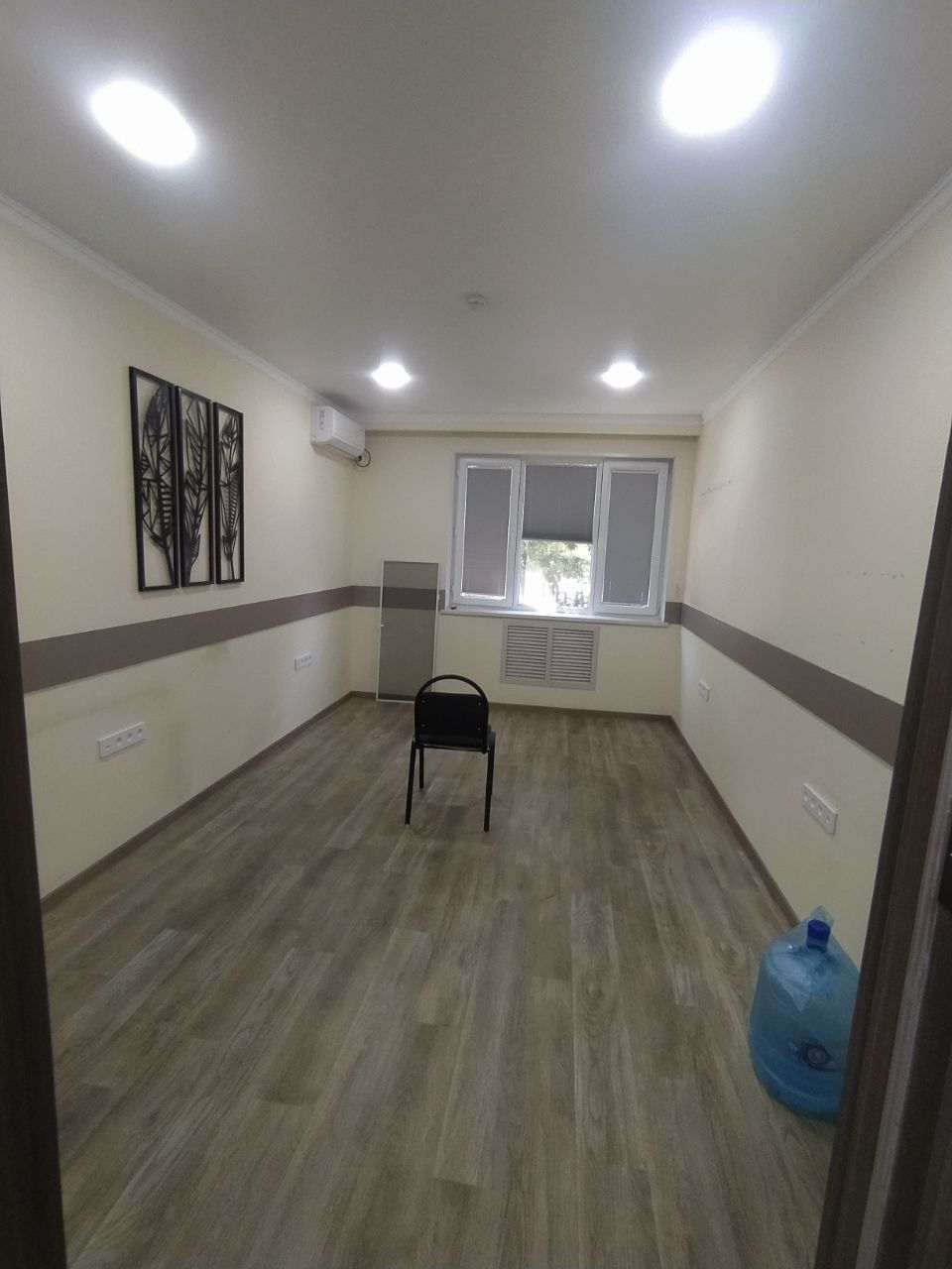 Катартал ТРЦ Парус 20м² 2этаж 1кабинет с мебелью Юр адреса