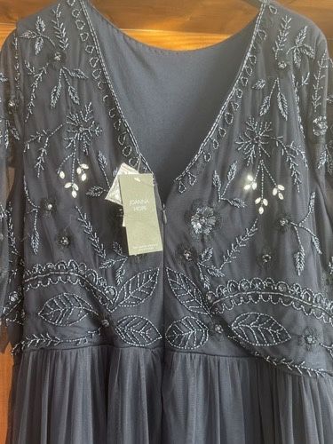 Vand rochie de petrecere(nunti)