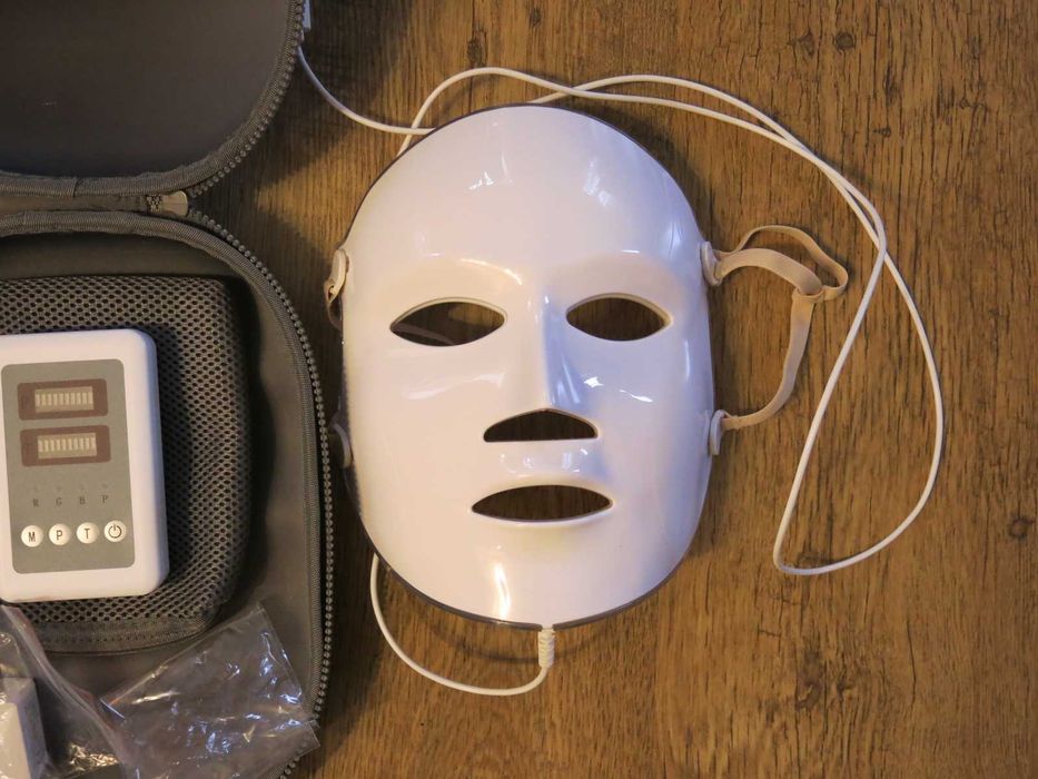 LED маска за лице Aphrona Beauty Moonlight LED Facial Treatment Mask