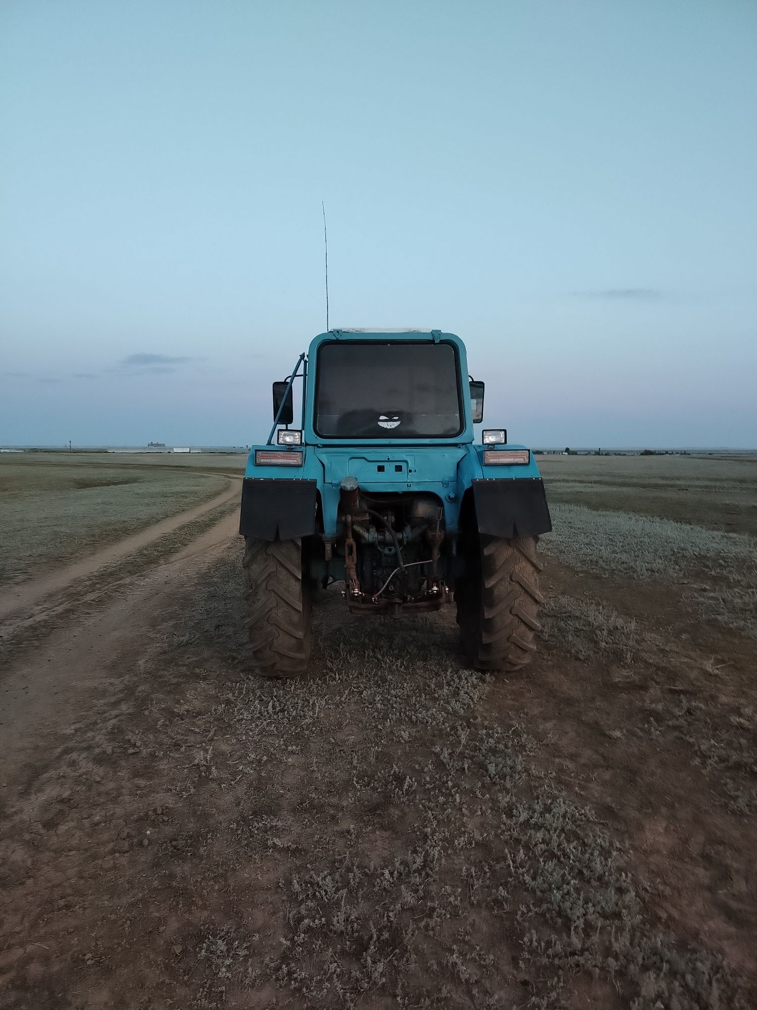 Продам мтз 82 все вопросы по телефону
