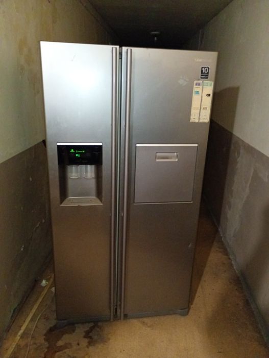 Хладилник Side by side Samsung