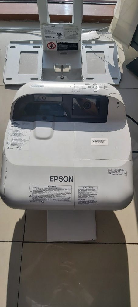 Продам Проектор  EPSON